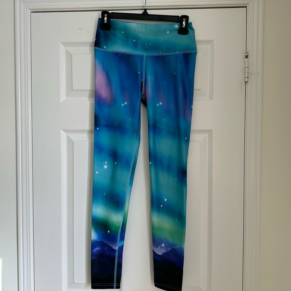 Innerfire Apparel Aurora Leggings in size 6